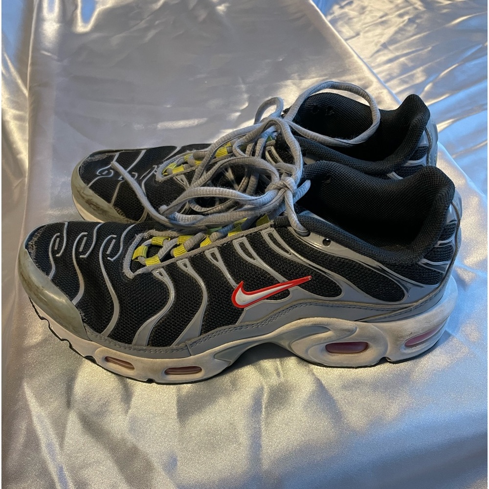 Nike Boys Athletic Shoes Multi-Color size 5.5Y Air Max Plus